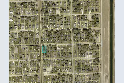 2527 72nd St W, Lehigh Acres, FL 33971 - Photo 3