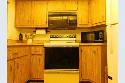 904 SE 18th St, Cape Coral, FL 33990 - Photo 9
