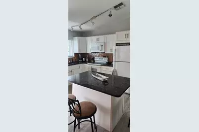 2010 Steamboat Cir, Labelle, FL 33935 - Photo 7