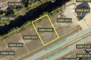 629 Wilmington Pkwy, Cape Coral, FL 33993 - Photo 1