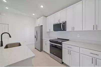 505 SW 25th Ln, Cape Coral, FL 33914 - Photo 7