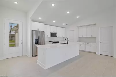 505 SW 25th Ln, Cape Coral, FL 33914 - Photo 3
