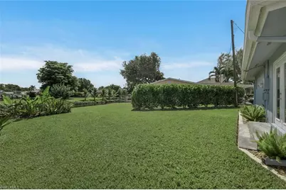 5943 Baker Ct, Fort Myers, FL 33919 - Photo 37