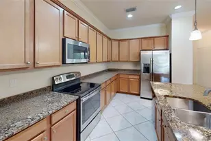 2571 Laurentina Ln, Cape Coral, FL 33909 - Photo 15