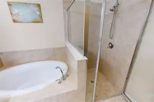 2571 Laurentina Ln, Cape Coral, FL 33909 - Photo 27