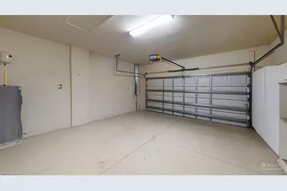 2571 Laurentina Ln, Cape Coral, FL 33909 - Photo 29