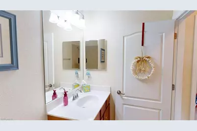 2571 Laurentina Ln, Cape Coral, FL 33909 - Photo 17