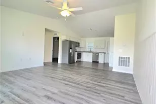 7065 Berwick Cir, Labelle, FL 33935 - Photo 7