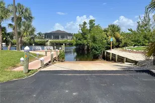 6156 Lakefront Dr, Fort Myers, FL 33908 - Photo 5