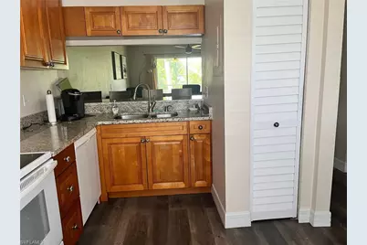 6156 Lake Front Dr, Fort Myers, FL 33908 - Photo 11