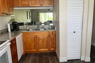 6156 Lakefront Dr, Fort Myers, FL 33908 - Photo 11