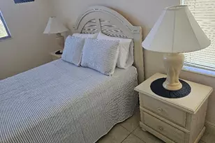 118 SE 23rd Pl, Cape Coral, FL 33990 - Photo 7