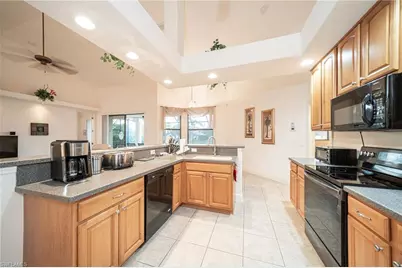 118 SE 23rd Pl, Cape Coral, FL 33990 - Photo 13