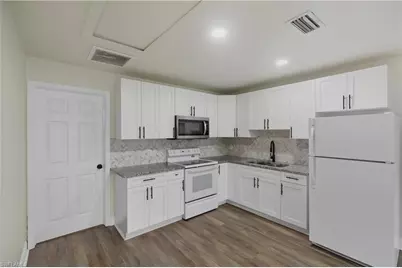25 Cypress St, North Fort Myers, FL 33903 - Photo 9