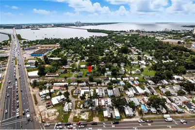 25 Cypress St, North Fort Myers, FL 33903 - Photo 33
