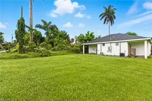 25 Cypress St, North Fort Myers, FL 33903 - Photo 25