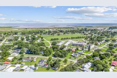 334 E Crescent Dr, Clewiston, FL 33440 - Photo 5