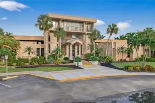 7410 Lake Breeze Dr, Fort Myers, FL 33907 - Photo 3