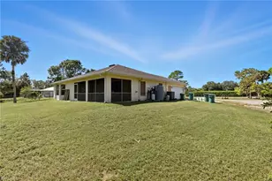 1290 21st St SW, Naples, FL 34117 - Photo 17