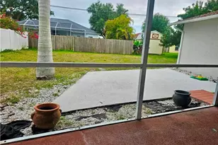 124 SE 31st St, Cape Coral, FL 33904 - Photo 23