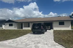 106 Sinclair St SE, Port Charlotte, FL 33952 - Photo 1