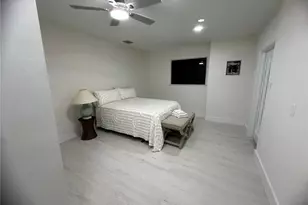 106 Sinclair St SE, Port Charlotte, FL 33952 - Photo 11