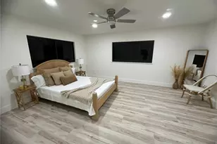 106 Sinclair St SE, Port Charlotte, FL 33952 - Photo 5