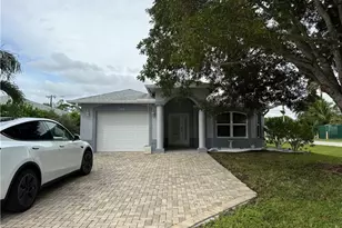 799 94th Ave N, Naples, FL 34108 - Photo 1