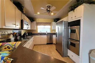 2720 SW 51st St, Cape Coral, FL 33914 - Photo 7