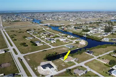 806 NW 28th Pl, Cape Coral, FL 33993 - Photo 3