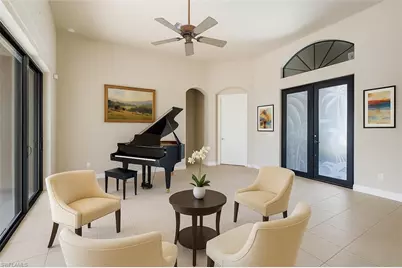 3939 SW 27th Ct, Cape Coral, FL 33914 - Photo 5