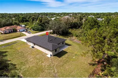 2810 73rd St W, Lehigh Acres, FL 33971 - Photo 31