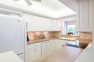 1610 Middle Gulf Dr, Sanibel, FL 33957 - Photo 11