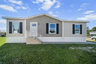 372 Santa Fe Trail, North Fort Myers, FL 33917 - Photo 25