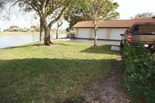 9856 Costa Mesa Ln, Bonita Springs, FL 34135 - Photo 27