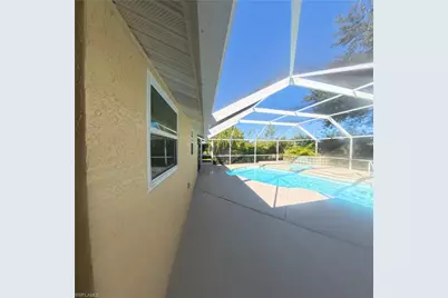 204 Stanford St, Lehigh Acres, FL 33936 - Photo 9