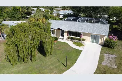 204 Stanford St, Lehigh Acres, FL 33936 - Photo 3