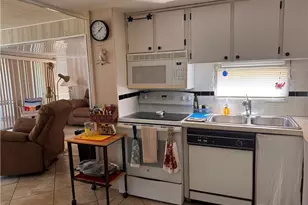 89 Sun Cir, Fort Myers, FL 33905 - Photo 7