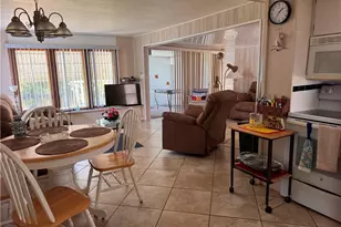 89 Sun Cir, Fort Myers, FL 33905 - Photo 5