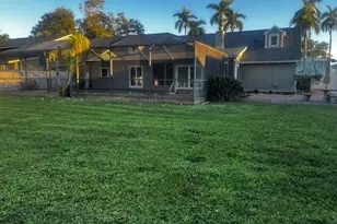 1263 Caloosa Dr, Fort Myers, FL 33901 - Photo 3