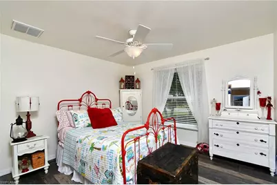 1306 SW 4th Pl, Cape Coral, FL 33991 - Photo 23