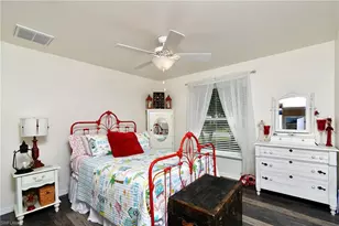 1306 SW 4th Pl, Cape Coral, FL 33991 - Photo 23