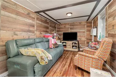 102 3rd St, Fort Myers, FL 33907 - Photo 13