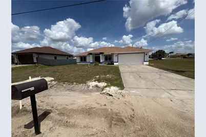 1417 NE 4th Pl, Cape Coral, FL 33909 - Photo 5