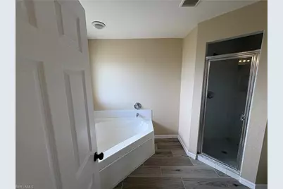 1417 NE 4th Pl, Cape Coral, FL 33909 - Photo 23