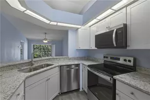876 Gulf Pavilion Dr, Naples, FL 34108 - Photo 7