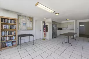 876 Gulf Pavilion Dr, Naples, FL 34108 - Photo 25