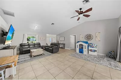 203 NW 4th Ave, Cape Coral, FL 33993 - Photo 7