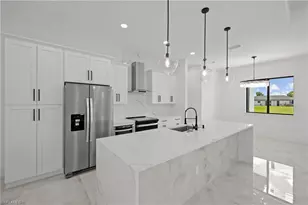 417 Tropicana Parkway W, Cape Coral, FL 33993 - Photo 7