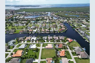 5304 SW 19th Pl, Cape Coral, FL 33914 - Photo 5